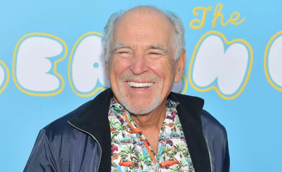 What is known about Jimmy Buffett's career following his divorce?